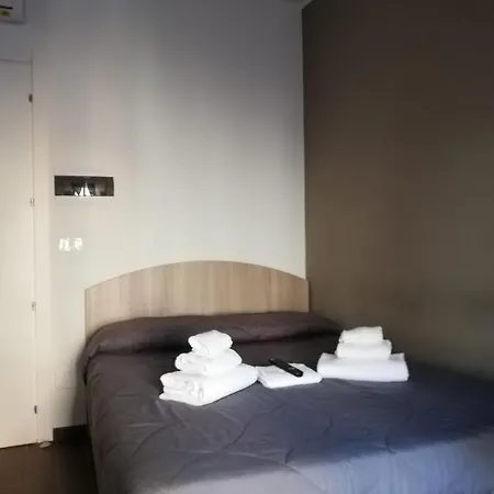 Hh Hermoso Housing 3*