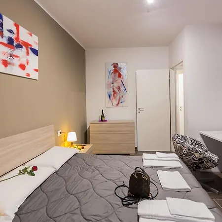 Ξενοδοχείο με διαμερίσματα Hh Hermoso Housing