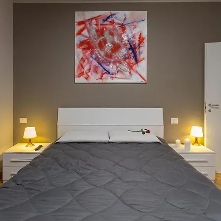 Hh Hermoso Housing شقة فندقية أليساندريا