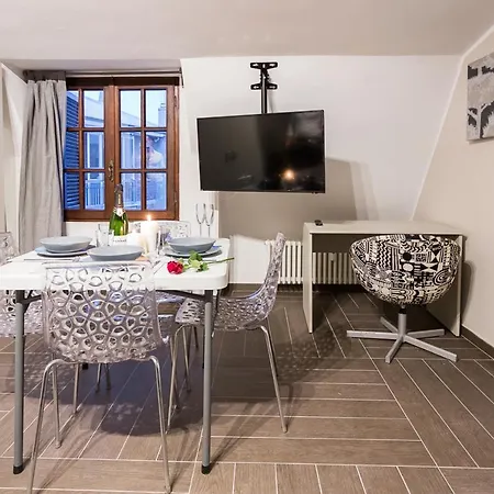 Hh Hermoso Housing 3*