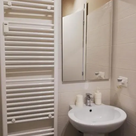 Hh Hermoso Housing 3*