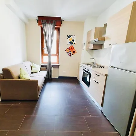 Apartmanhotel Hh Hermoso Housing Alessandria