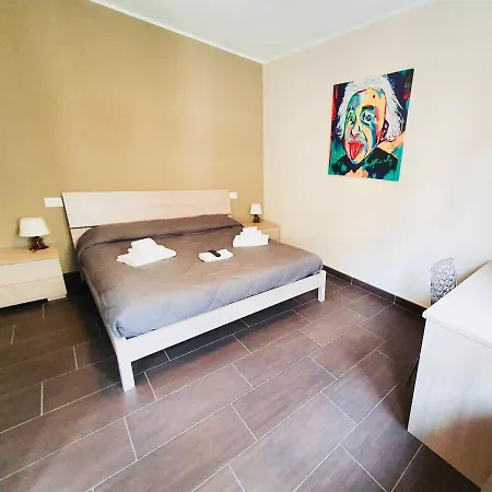 Ξενοδοχείο με διαμερίσματα Hh Hermoso Housing 2*