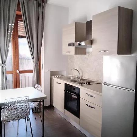 Hh Hermoso Housing Apartmanhotel Alessandria