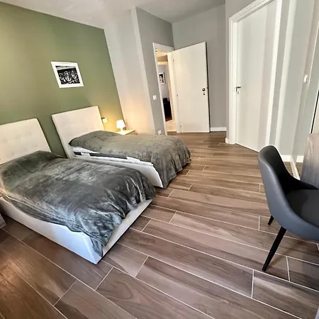 Ξενοδοχείο με διαμερίσματα Hh Hermoso Housing 2*