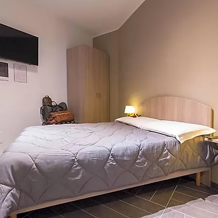 Hh Hermoso Housing 3* 알레산드리아